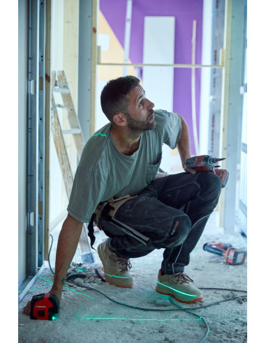 Nivel láser en cruz 30 m con plomada...