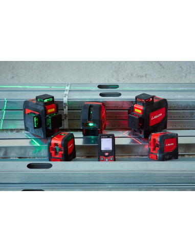 Nivel láser en cruz 30 m con plomada...