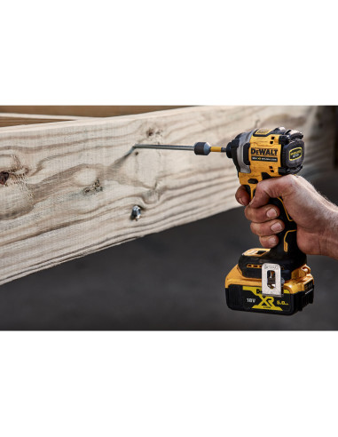 DCF850P2T-QW Atornillador Impacto...