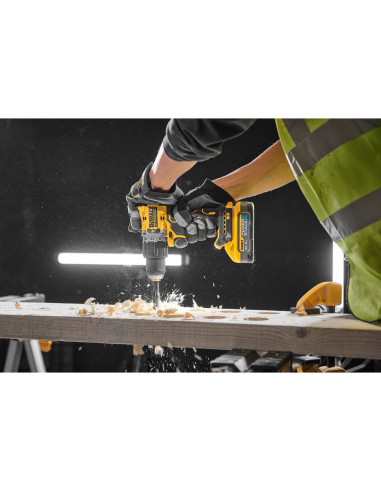 DCD805H2T-QW Taladro Percutor sin...