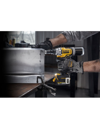 DCF414E2GT-QW - Remachadora sin...