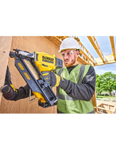 DCN930P2-QW - Clavadora de...