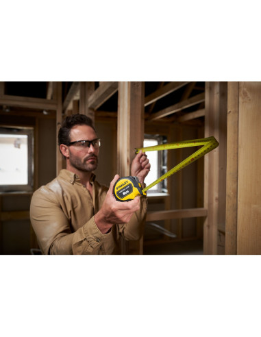 Flexómetro Control -Lock STANLEY®...