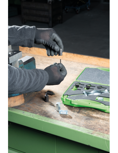 Juego con martillo deslizante para...