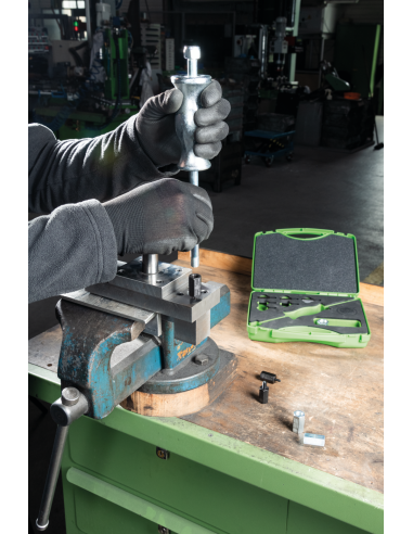 Juego con martillo deslizante para...