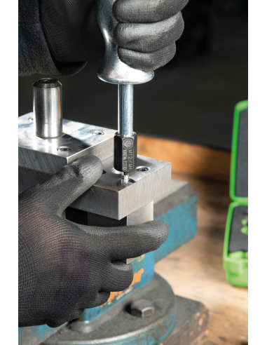 Juego con martillo deslizante para...