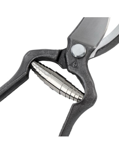 Tijera forjada, de una mano,...