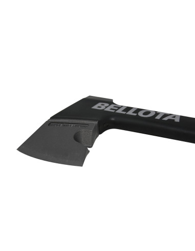 Hacha forjada y sobre-inyectada...