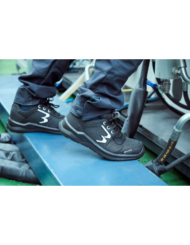 Zapatilla de seguridad Running Negro...
