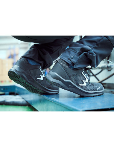 Zapatilla de seguridad Running Negro...