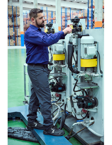 Zapatilla de seguridad Running Negro...