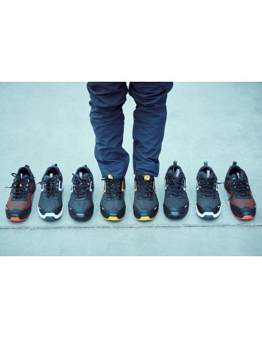 Zapatilla de seguridad Running Negro...