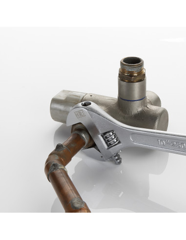 LLAVE AJUSTABLE MOLETA CENTRAL HR 