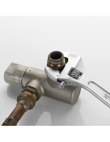 LLAVE AJUSTABLE MOLETA CENTRAL HR 