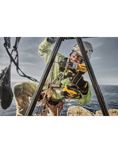 DCD996NT-XJ - Taladro Percutor sin...