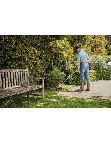 DESBROZADORA A BATERÍA STIHL FSA 57R AK DESBROZADORA A BATERÍA STIHL FSA 57R AK