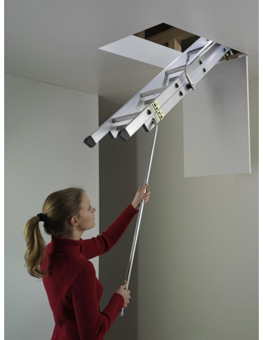 Escalera escamoteable de aluminio...