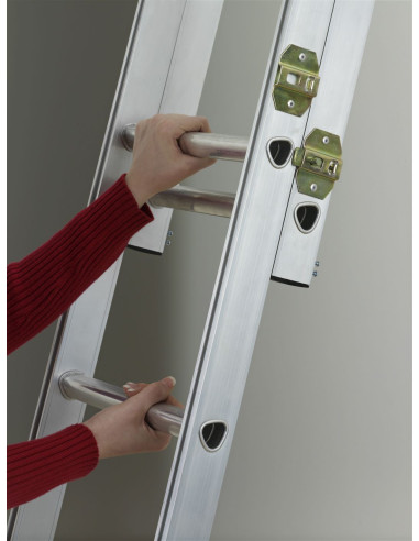 Escalera escamoteable de aluminio...