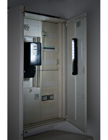 Linterna de trabajo LED con dinamo y...