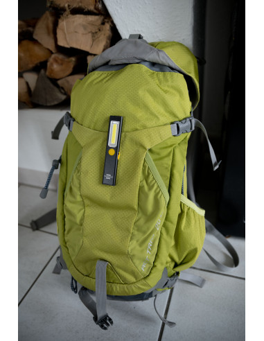 Linterna de trabajo LED con clip y...