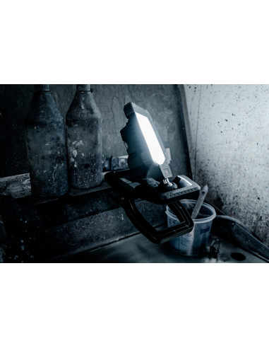 Foco de trabajo LED portátil con...