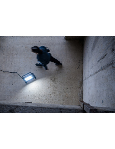 Foco LED portátil JARO con cable...