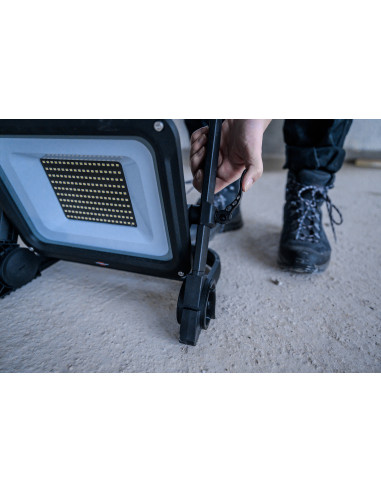 Foco LED portátil JARO con cable...